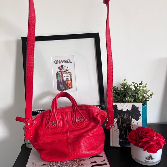 Vintage Authentic Givency small crossbody - Picture 5 of 15